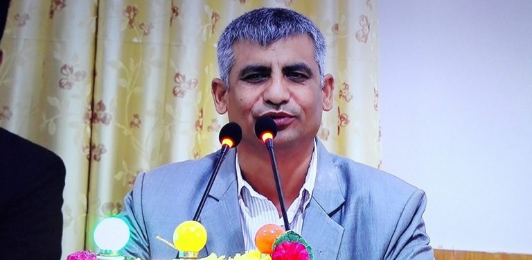 सांसद्ज्यू, महानगरपालिकाले जोगबनीका व्यापारीसँग मिलेमत्तो गरेकै हो ?