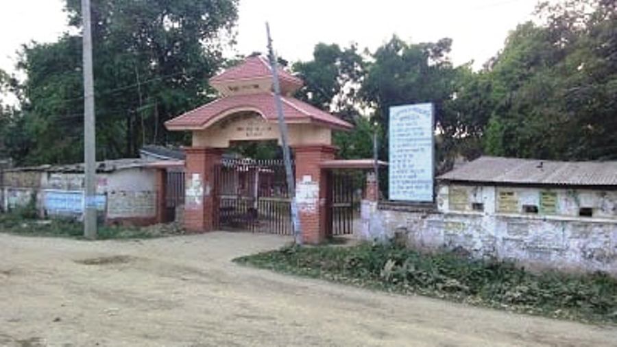 महेन्द्र मोरङ क्याम्पसमा विद्यार्थीको आन्दोलन चर्किँदै, क्याम्पस प्रमुखसहित ४ जनालाई कार्यकक्षमै थुनिदिए