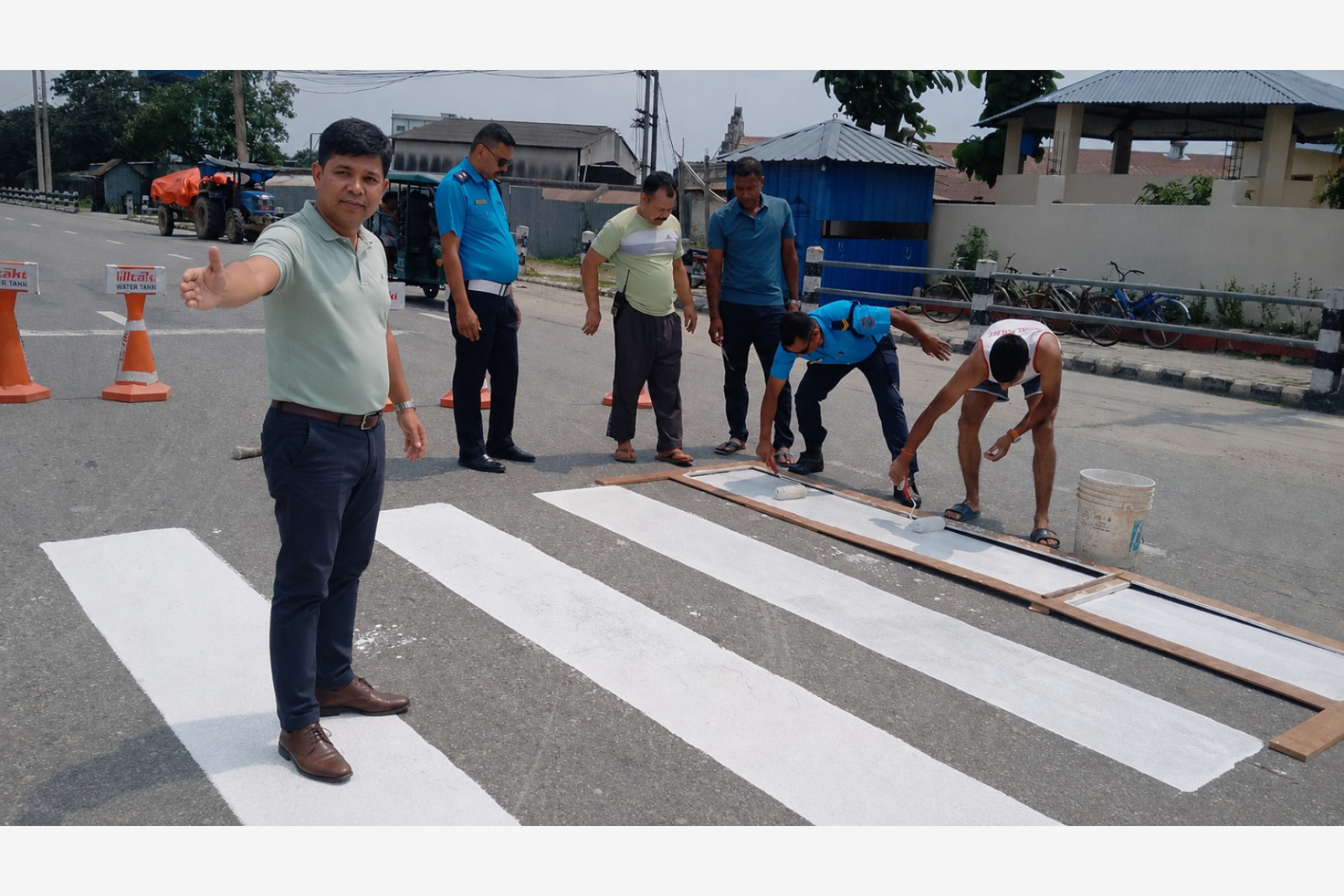 मोरङमा सडक सुरक्षा अभियान तीव्र, विभिन्न स्थानमा जेब्रा क्रसिङ निर्माण