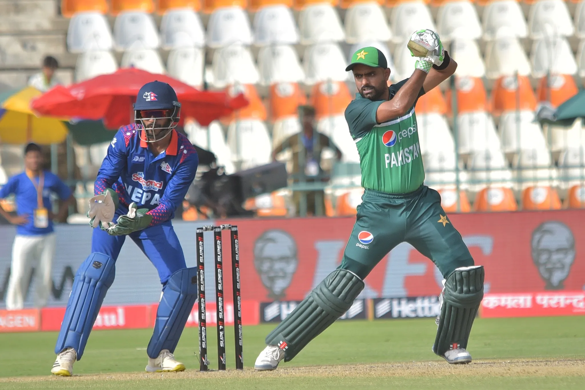 एसिया कप क्रिकेट: नेपाल पाकिस्तानसँग २ सय ३८ रनले पराजित